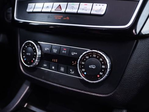 Used 2018 Mercedes-Benz GLS 450 4MATIC image 32