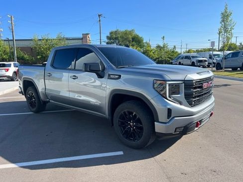 Used 2025 GMC Sierra 1500 Elevation w/ Preferred Package AWD/4WD image 3