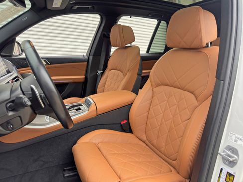 Used 2023 BMW X5 xDrive40i w/ Executive Package AWD/4WD image 44