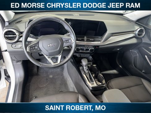 Used 2025 Chevrolet Trax ACTIV w/ Driver Confidence Package FWD image 26