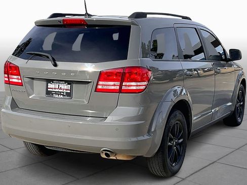 Used 2020 Dodge Journey SE w/ SE Popular Equipment Group image 12