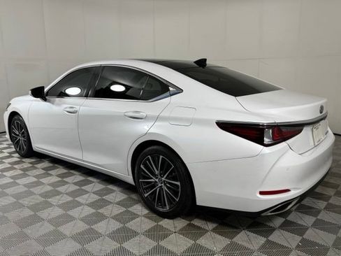 Used 2025 Lexus ES 350 w/ Premium Package FWD image 4