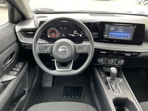 Certified 2025 Nissan Kicks S image 13