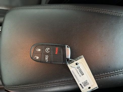 Used 2015 Chrysler 200 C w/ Navigation & Sound Group I image 38