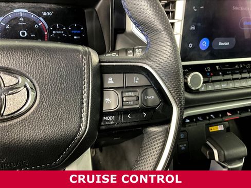 Used 2024 Toyota Sequoia Platinum AWD/4WD image 11