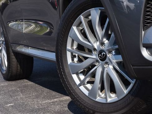 Used 2025 INFINITI QX50 Luxe AWD/4WD image 16