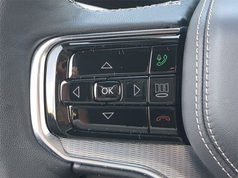 Used 2023 Jeep Grand Wagoneer L Series II w/ Premium Group II image 27