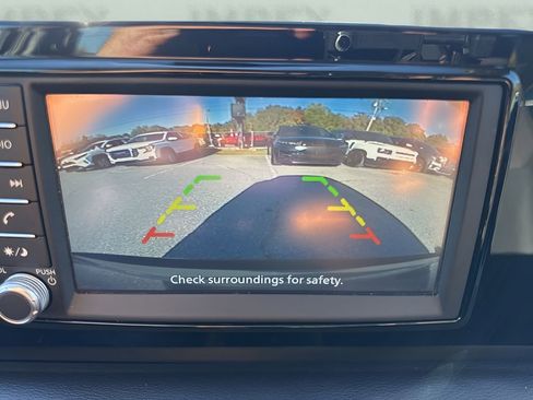 Used 2025 Nissan Kicks S image 18