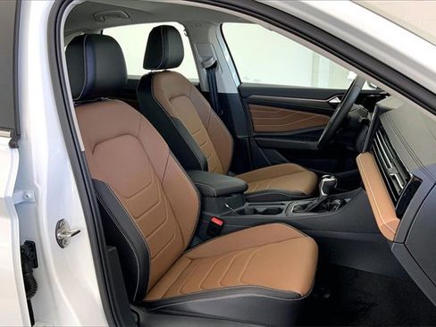 New 2026 Volkswagen Jetta SEL image 9