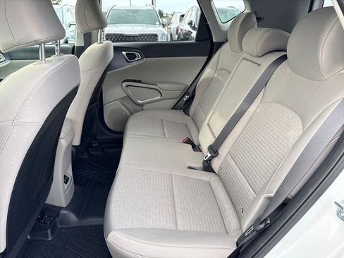 Certified 2023 Kia Soul EX image 17