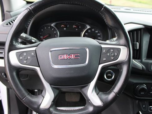 Used 2020 GMC Terrain SLE w/ Driver Convenience Package image 13