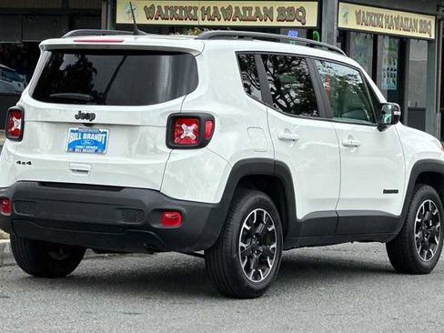 Used 2023 Jeep Renegade Latitude image 3