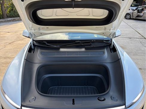 Used 2026 Tesla Model Y Long Range image 47