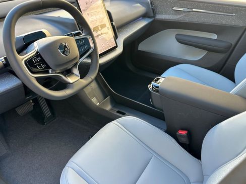 New 2026 Volvo EX30 Ultra w/ Climate Package AWD/4WD image 9
