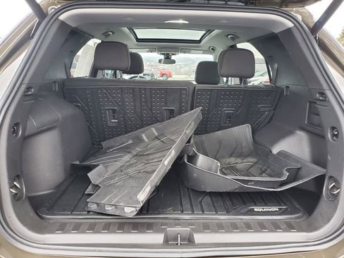 Used 2024 Chevrolet Equinox LT image 12