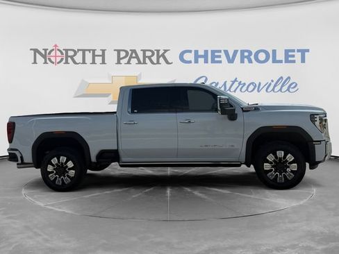 Certified 2026 GMC Sierra 2500 Denali w/ Denali Reserve Package AWD/4WD image 4