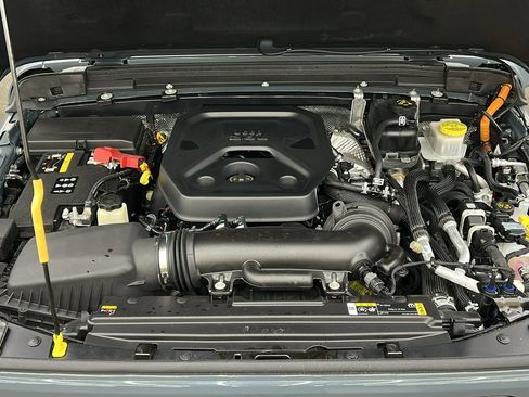 Used 2024 Jeep Wrangler Unlimited Rubicon 4xe image 20