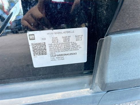 Used 2022 Chevrolet Bolt LT image 30