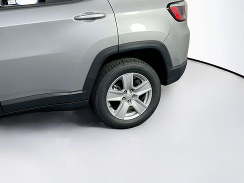 Used 2022 Jeep Compass Latitude AWD/4WD image 28