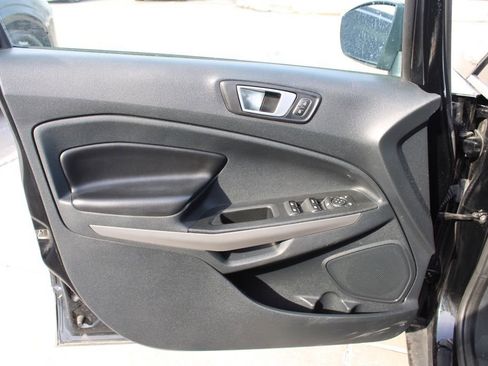 Used 2021 Ford EcoSport Titanium image 19