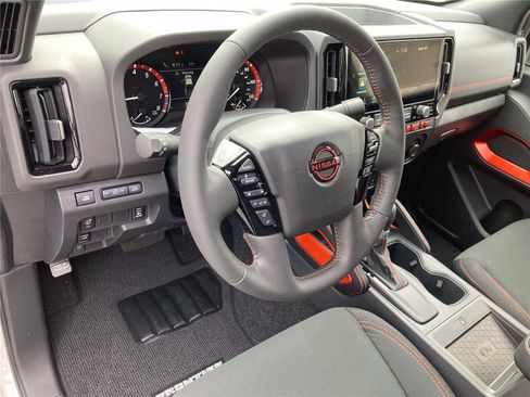 New 2026 Nissan Frontier Pro-X w/ Pro-X Convenience Package RWD image 12
