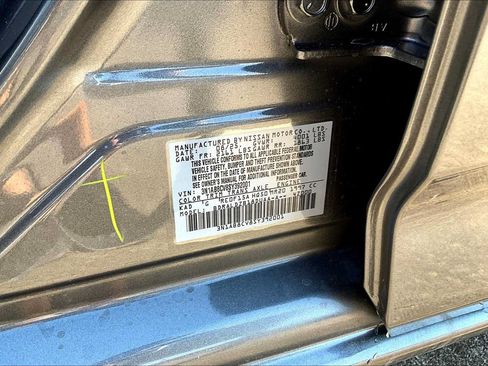 Used 2025 Nissan Sentra SV w/ All-Weather Package FWD image 17