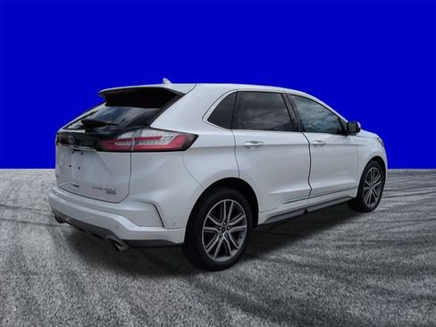 Used 2019 Ford Edge Titanium w/ Equipment Group 301A FWD image 4