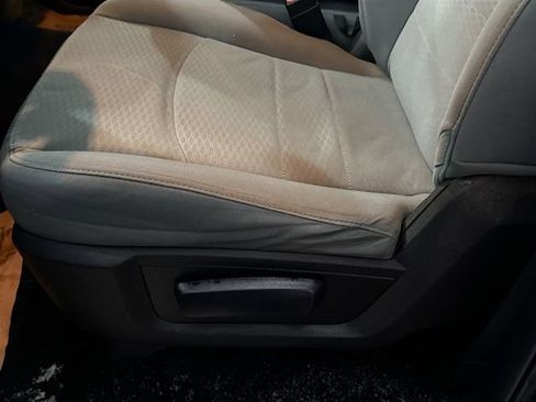 Used 2017 RAM 1500 Express image 19