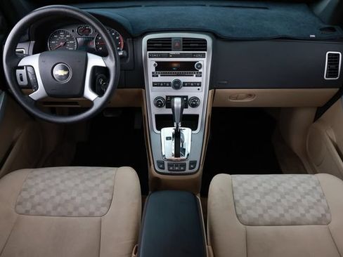 Used 2007 Chevrolet Equinox LS FWD image 2