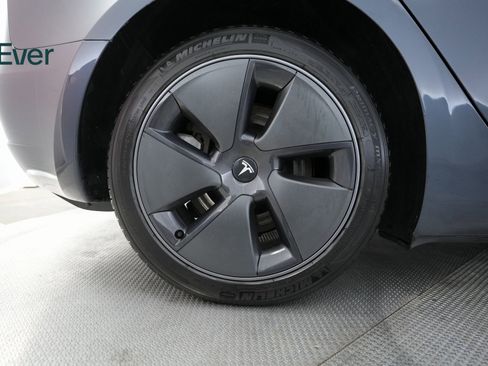 Used 2022 Tesla Model 3 Long Range image 17