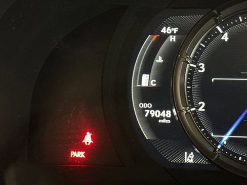 Certified 2022 Lexus IS 350 F Sport image 27