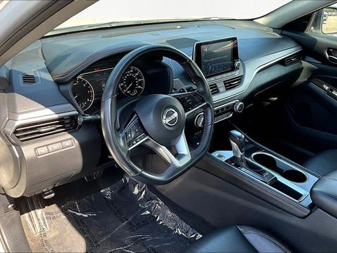 Used 2024 Nissan Altima 2.5 SR image 12