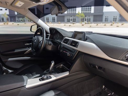 Used 2015 BMW 320i xDrive Sedan AWD/4WD image 30