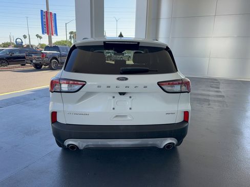 Certified 2022 Ford Escape Titanium AWD/4WD image 6
