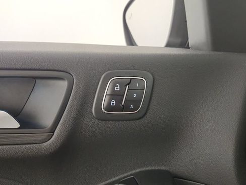 Used 2023 Ford Escape Platinum w/ Premium Technology Package AWD/4WD image 23