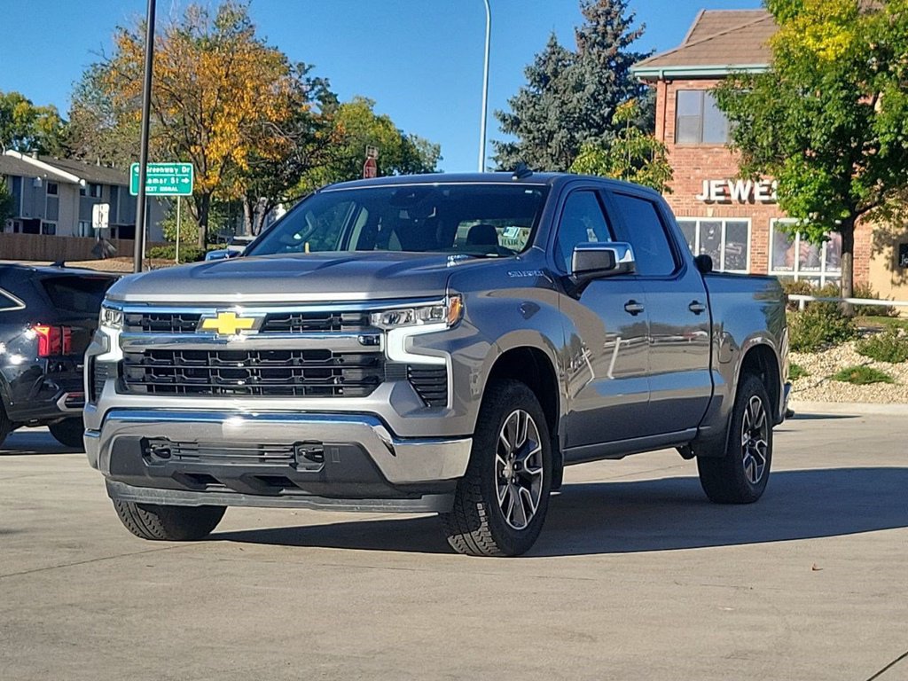 Used 2024 Chevrolet Silverado 1500 LT AWD/4WD image 4