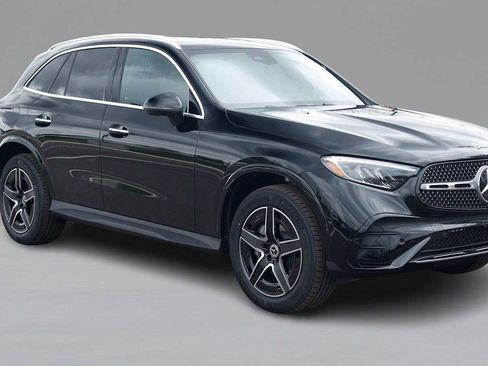 Used 2026 Mercedes-Benz GLC 300 4MATIC image 3