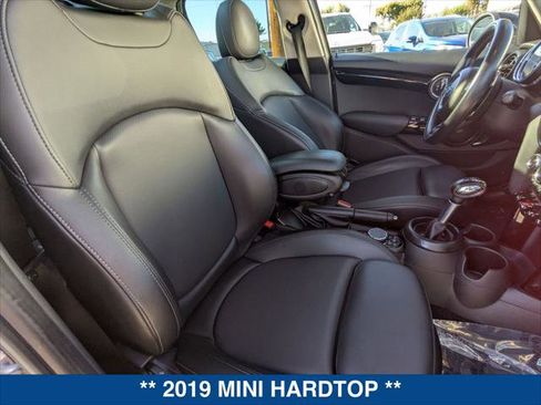 Used 2019 MINI Cooper S image 23