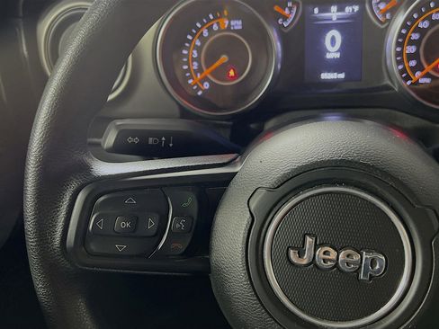Used 2021 Jeep Wrangler Sport image 19