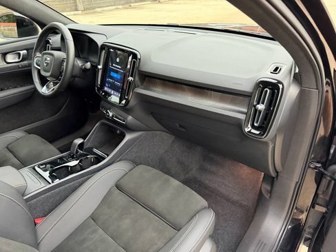 Certified 2023 Volvo C40 P8 Recharge Plus w/ Protection Package Premier AWD/4WD image 21