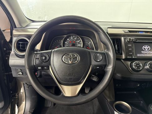 Used 2015 Toyota RAV4 LE FWD image 13