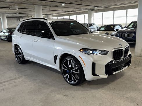 Used 2025 BMW X5 M60i image 1