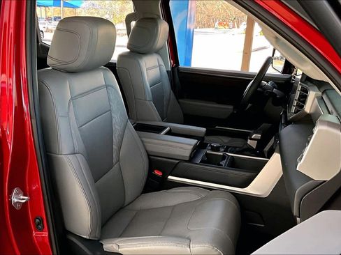 Used 2024 Toyota Tundra Limited image 9