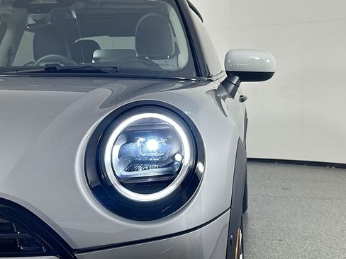 Certified 2025 MINI Cooper 2-Door Hardtop image 9