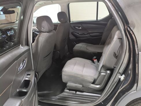 Used 2018 Chevrolet Traverse LT FWD image 14