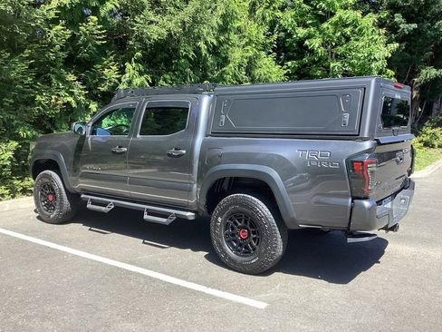 Used 2023 Toyota Tacoma TRD Pro AWD/4WD image 10