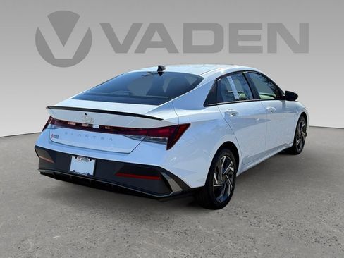 New 2025 Hyundai Elantra Sport image 21