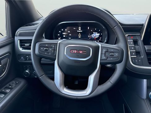 Used 2024 GMC Yukon SLT AWD/4WD image 22