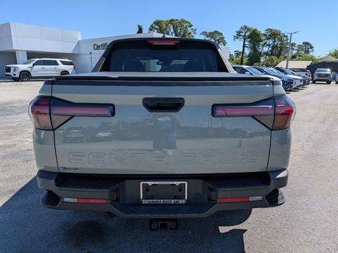 Used 2022 Hyundai Santa Cruz SEL FWD image 4