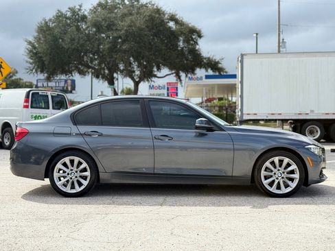 Used 2018 BMW 320i 320i Sedan image 6